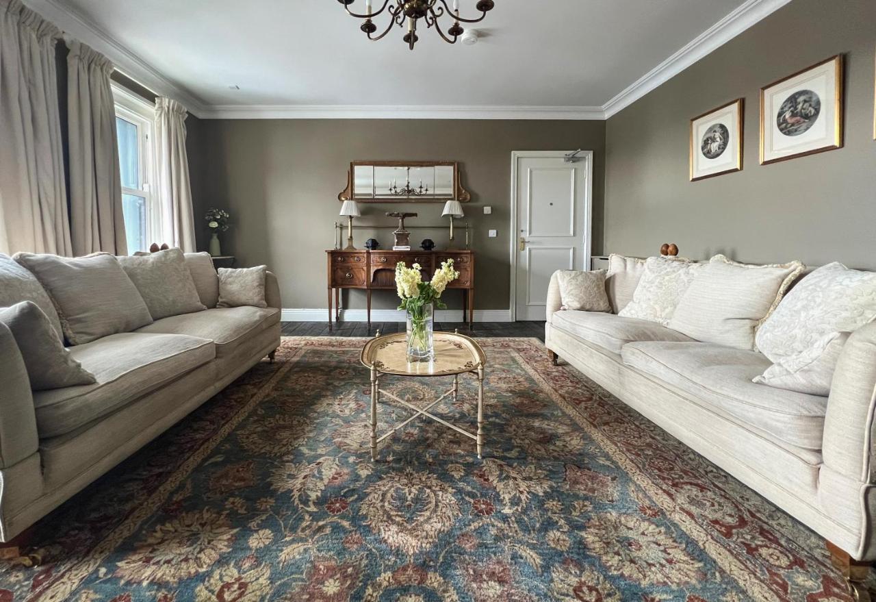 Holiday home Luxurious Converted Old Victorian Bank Building